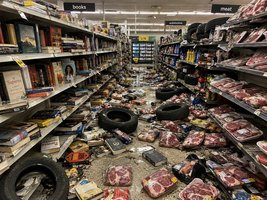 A messy world: the chaos of unorganized information