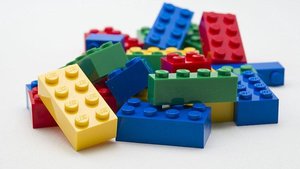 Lego blocks as an analogy for monomers and polymers