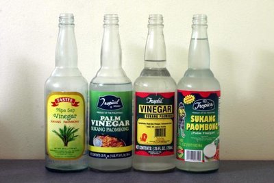 Vinegar bottles as examples of acidic substances