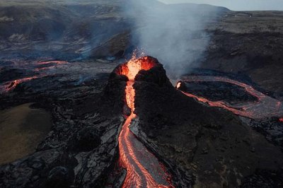 Volcanic environment as an example of an extreme habitat for extremophiles