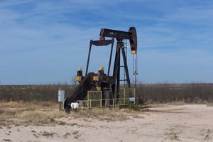 Oil well as an example of mutually exclusive events