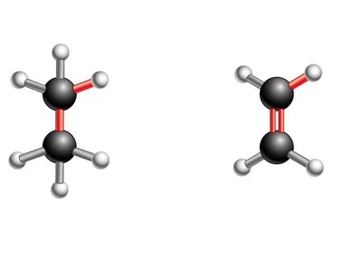 Carbon bond angles in fatty acids