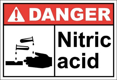 Nitric acid hazard label