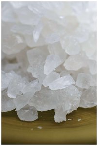 Rock candy formation by recrystallization