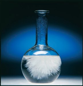 Supersaturated sodium acetate solution before crystallization