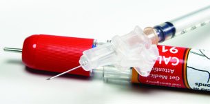 Epinephrine auto-injection syringe