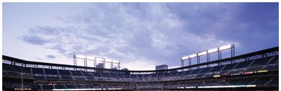 Stadium analogy for atomic nucleus size