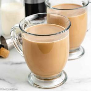 Homogeneous mixture: tea with milk