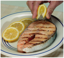 Neutralization of amines in fish with lemon juice