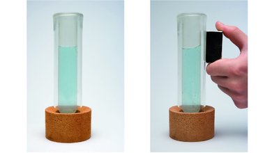 Lewis structure and magnetic properties of O2
