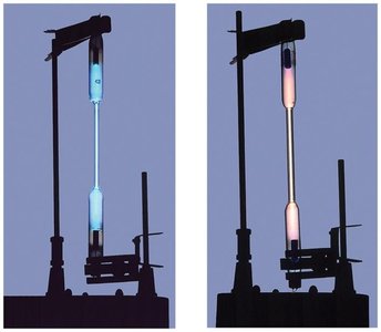 Mercury and hydrogen lamps emitting different colors
