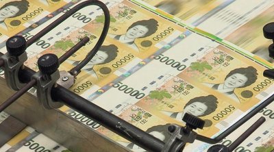 Various forms of currency from different countries