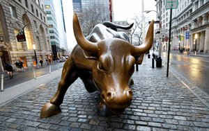 Wall Street bull statue