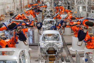 Automated manufacturing plant