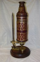 Early microscope used by Robert Hooke
