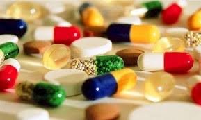 Various antimicrobial drugs in capsule and tablet form