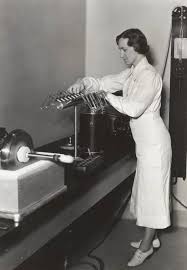 Margaret Pittman in the laboratory
