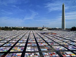AIDS Memorial Quilt at the Washington Monument (HIV/AIDS)