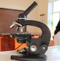 Modern light microscope