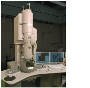 Transmission electron microscope