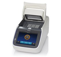 PCR machine for molecular detection
