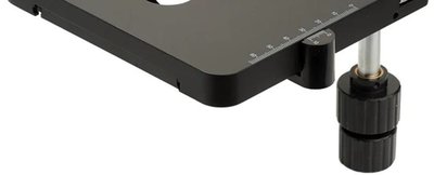 Mechanical stage knob for left/right movement
