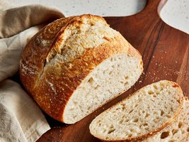 Sourdough bread as an example of bacterial fermentation