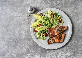 Grilled salmon and salad as sources of beneficial fats