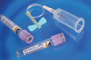 Blood transfer device for syringes