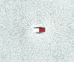 Field lines around a single bar magnet.
