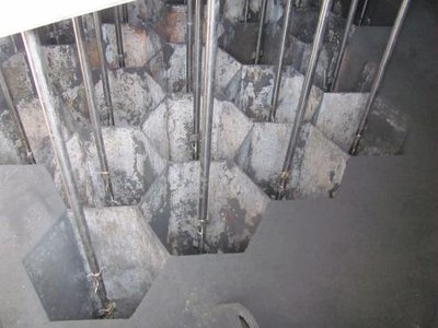 Collecting plates in an electrostatic precipitator