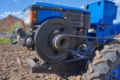 Rotating machinery in a tractor