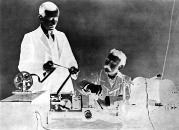 Early wireless communication experiment