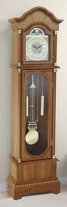Grandfather clock with pendulum