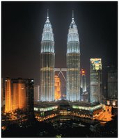 Petronas Towers illustrating center of gravity