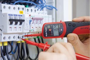 Digital voltmeter measuring voltage