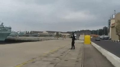 Thrown object as projectile motion