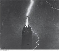 Lightning rod illustrating electric potential and field