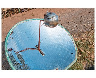 Solar cooker dish focusing sunlight