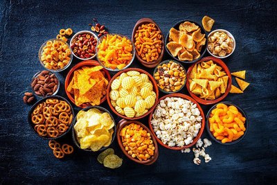 Unhealthy snacks: nutritional concerns